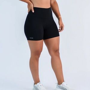 NWT Black Rib Fleo Go Go Short